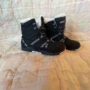 XERO women’s Alpine Boot size 8.5